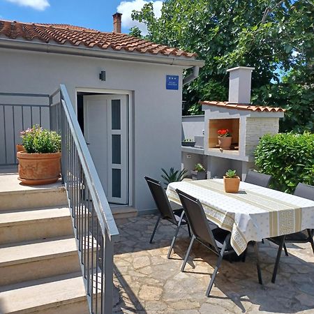 Holiday Home Dorina Pula Exterior foto