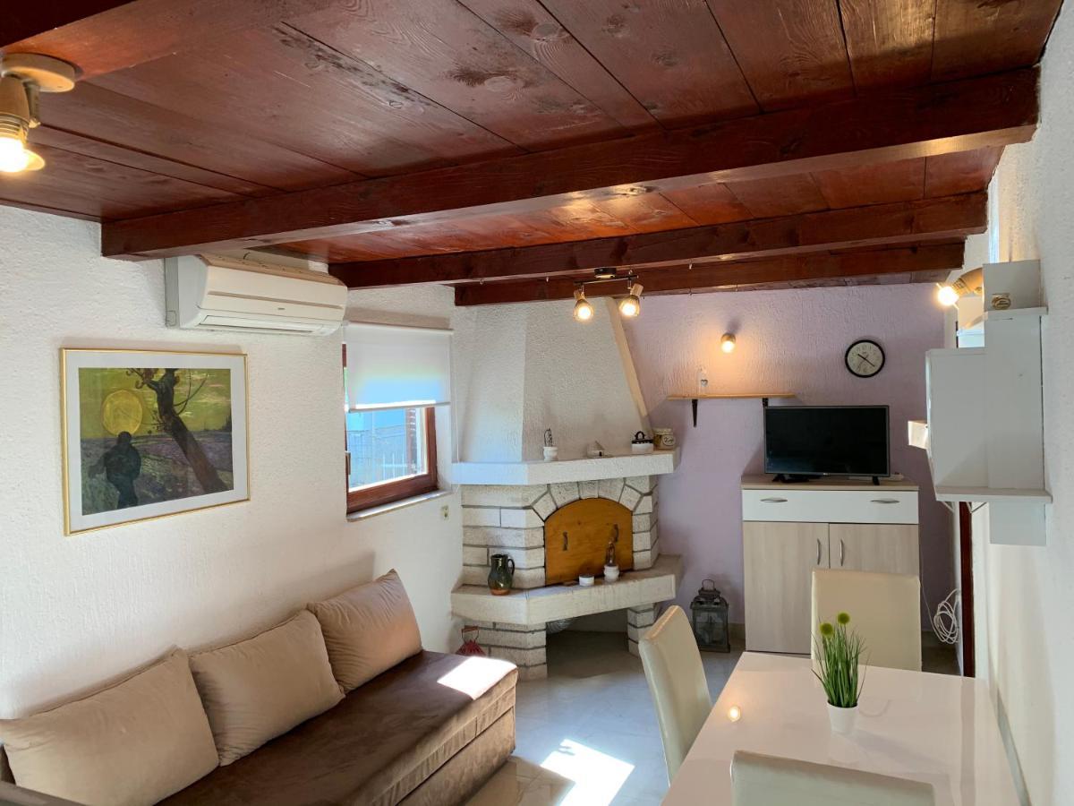 Holiday Home Dorina Pula Exterior foto